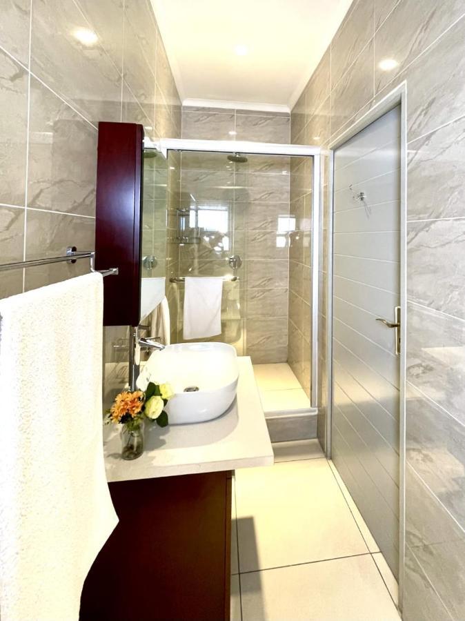 Atlantic Pearl Guest House Midrand Esterno foto