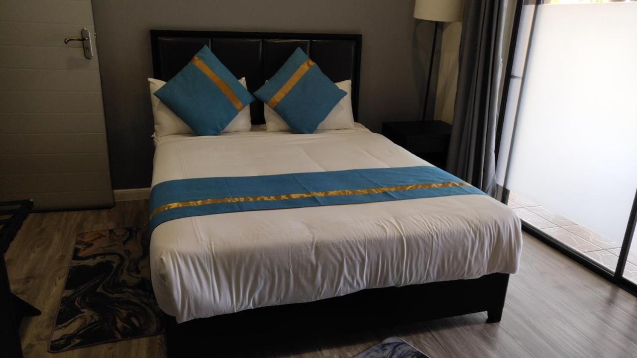 Atlantic Pearl Guest House Midrand Esterno foto