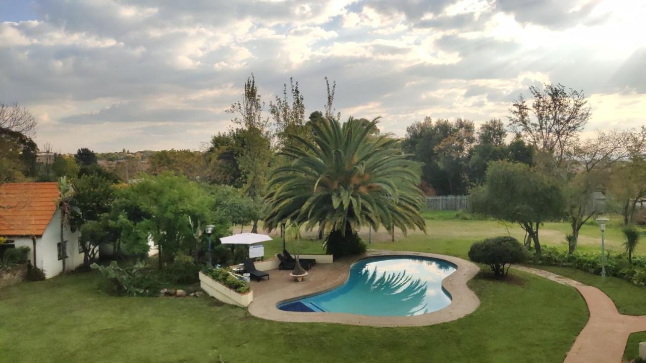 Atlantic Pearl Guest House Midrand Esterno foto
